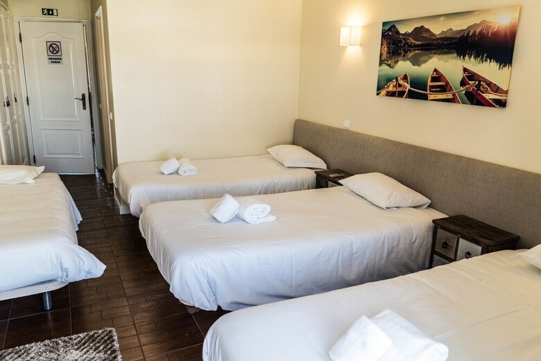 Hostal Albufeira Lounge Guesthouse