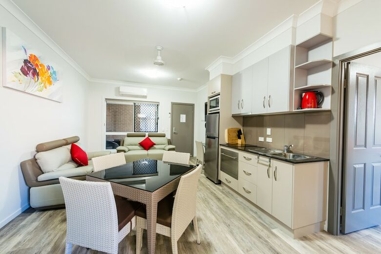 Athena Motel Apartments
