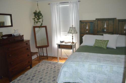 Benjamin F. Packard House Bed And Breakfast
