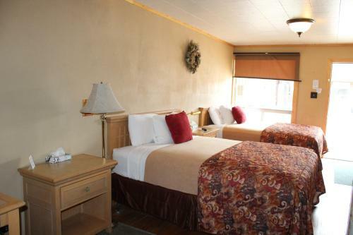 Trail's End Motel