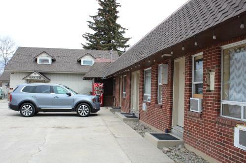 Trail's End Motel