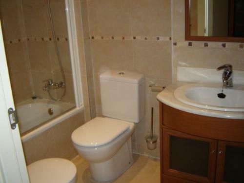 Apartamentos Valle De Tena - Las Margas Golf