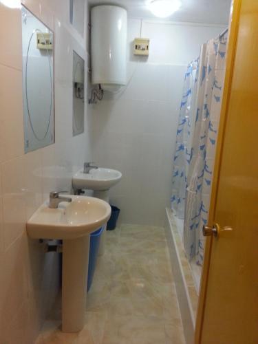 Hostal Casa De Hu�spedes San Fernando