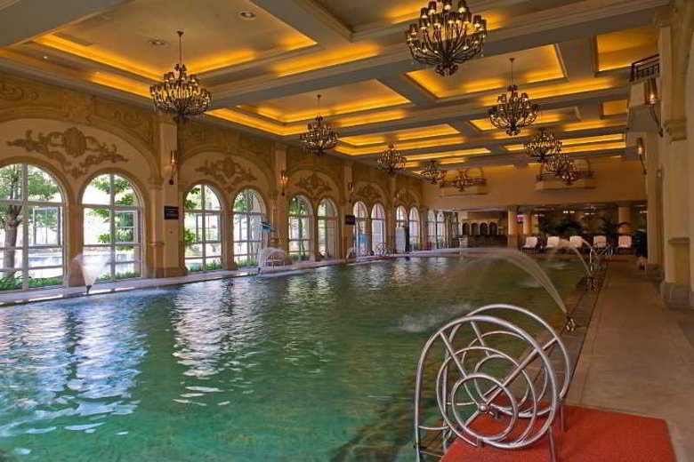 Dragon Lake Princess Hotel