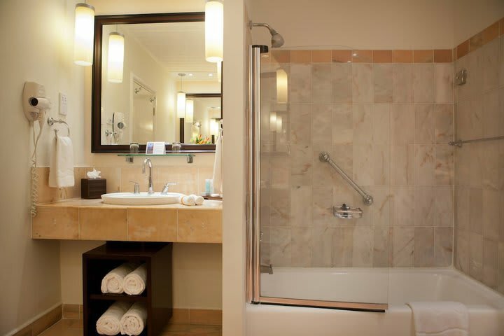 Hotel Tamarind Cove