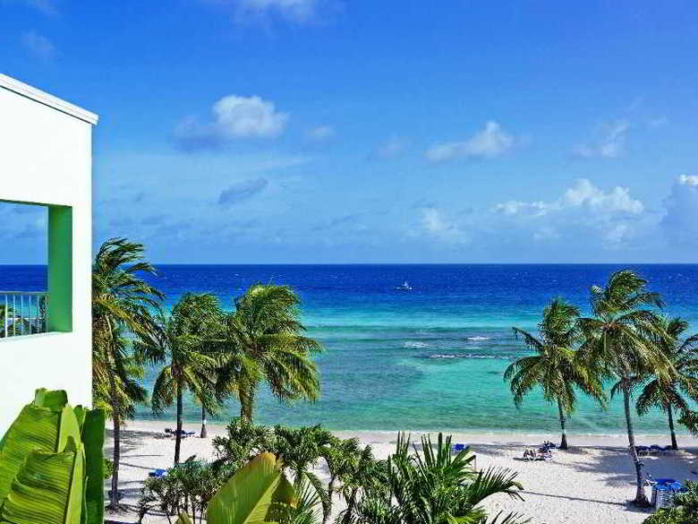 Coconut Court Beach Hotel