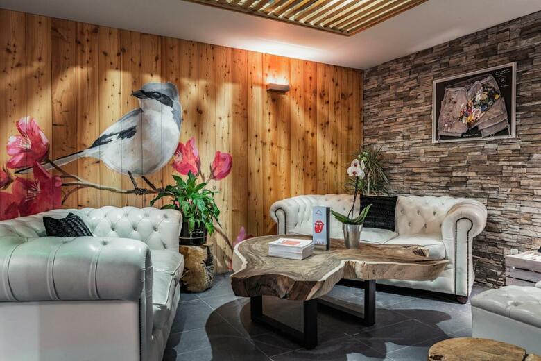 Anova Hotel & Spa