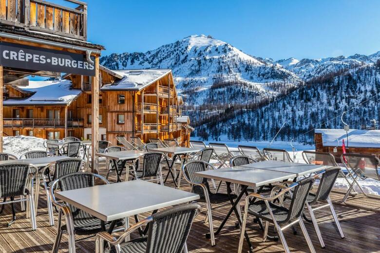 Anova Hotel & Spa