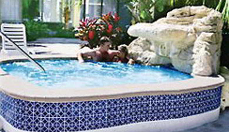 **royal Islander Hotel**