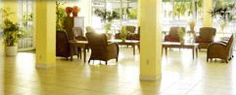 **royal Islander Hotel**