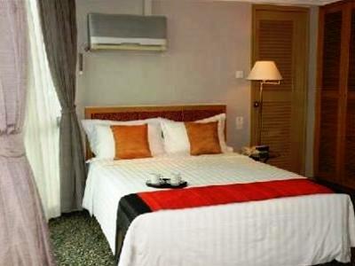 Hotel Bishop Lei International