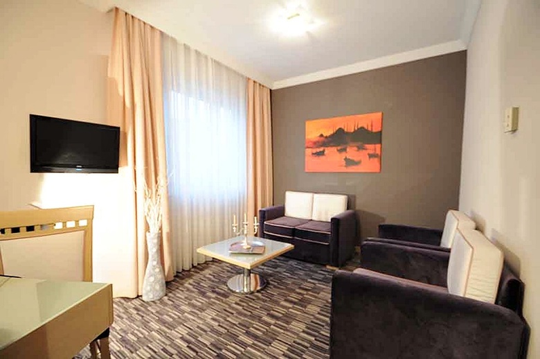 Sv Boutique Hotel
