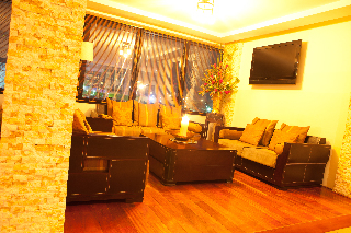 Oak Plaza Hotel