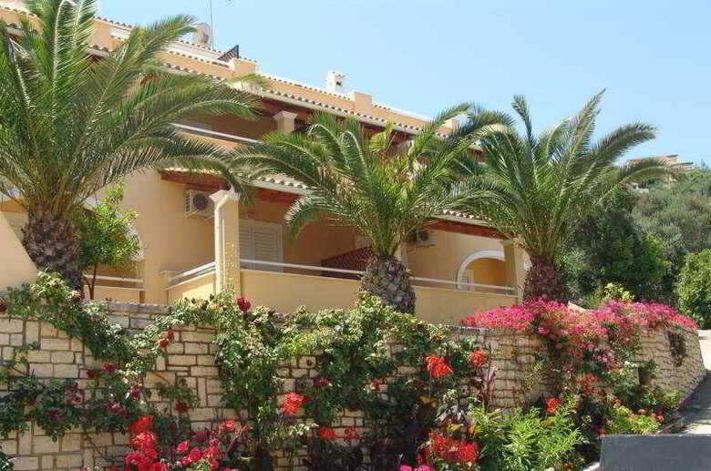 Apartamentos Chrismos Luxury Suites & Studios