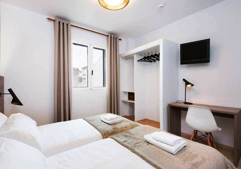 Hotel Jume Hostal