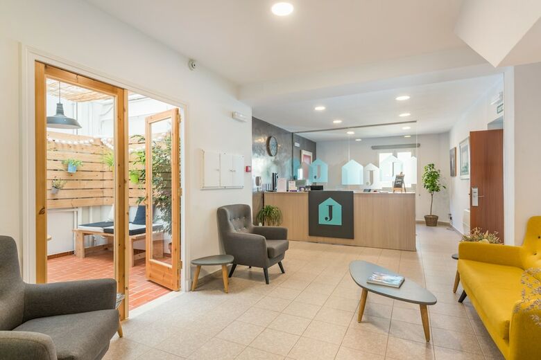 Hotel Jume Hostal