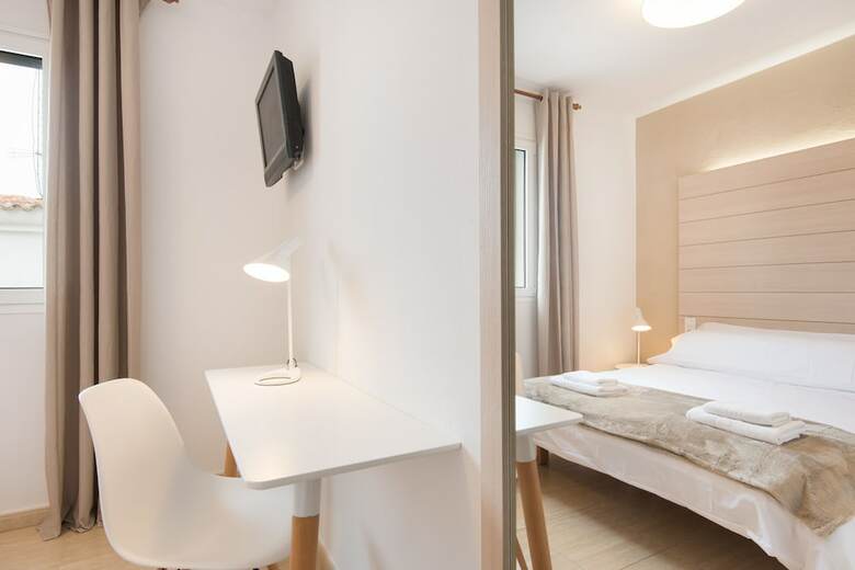 Hotel Jume Hostal