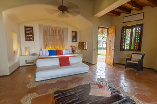 Hotel Las Palmas Resort & Beach Club