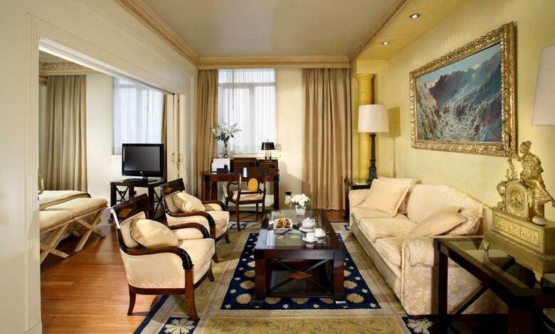 Hotel Saray