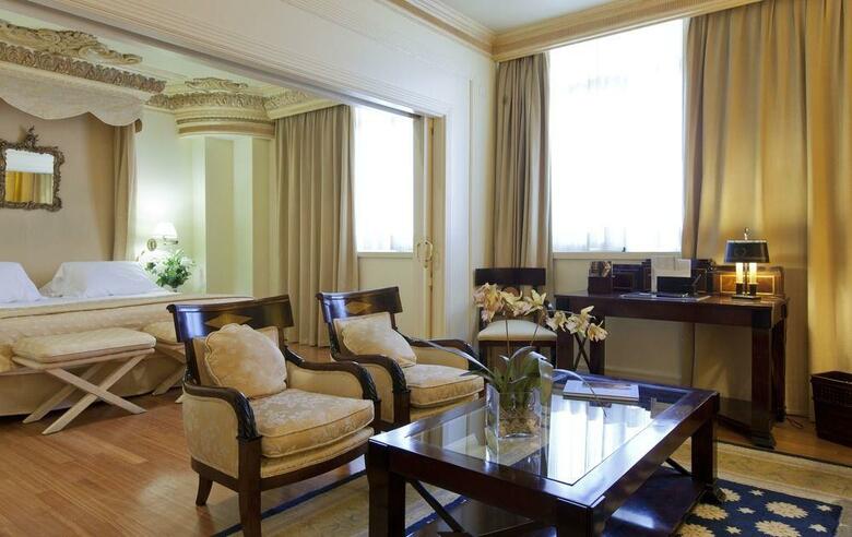 Hotel Saray