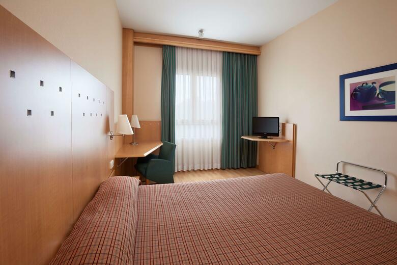 Hotel Crisol Legan�s