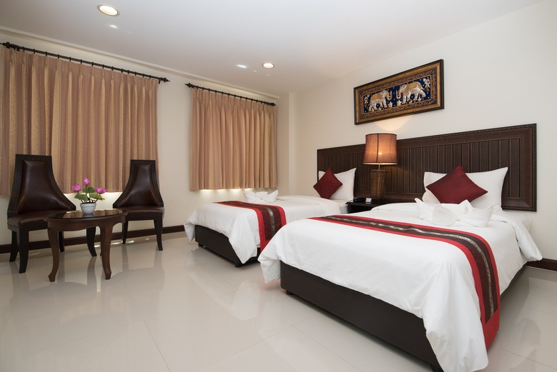 True Siam Rangnam Hotel