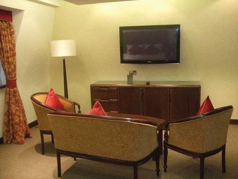 Donnington Manor Hotel