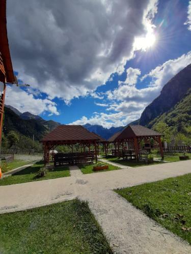 Hostal Guesthouse Villa Gurra
