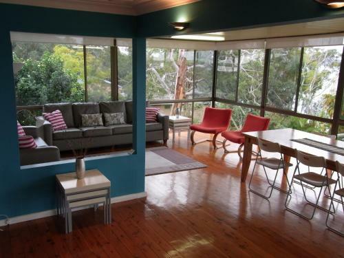 A Lakehouse Escape