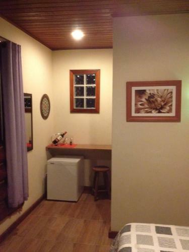 Hostal Esta��o Serramar