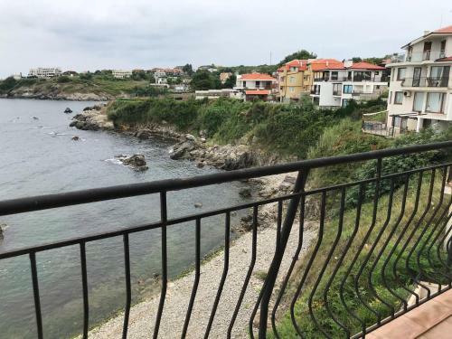 Sea Breeze Apartment