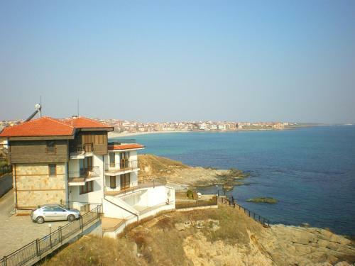 Sea Breeze Apartment