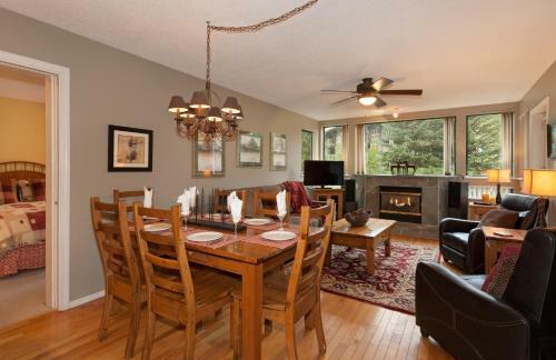 Apartamentos Greystone Lodge By Whistler Accommodation