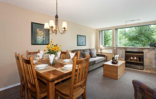 Apartamentos Greystone Lodge By Whistler Accommodation