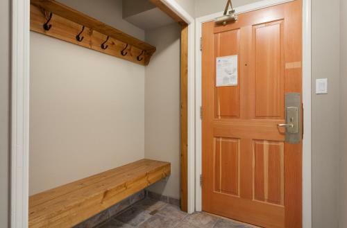 Apartamentos Greystone Lodge By Whistler Accommodation