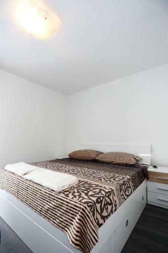 Apartments Ivan Spadina