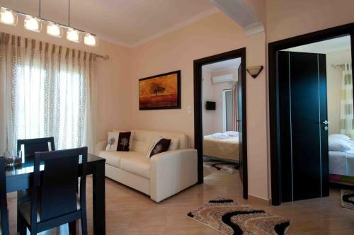 Brentanos Apartments - View Of Paradise
