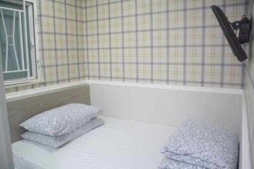 Hostal K & B Hostel