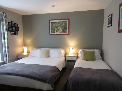 The Rose Garden Bed & Breakfast And Cafe