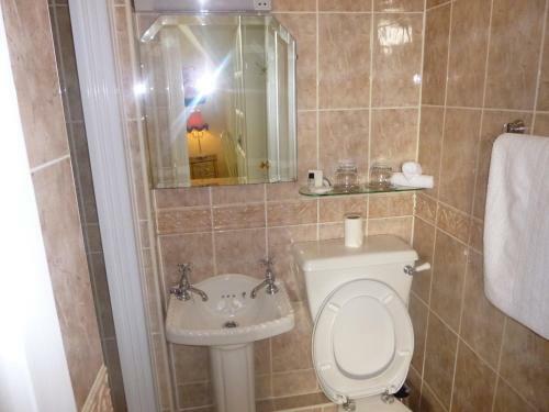 Hostal The Blarney Stone Guesthouse