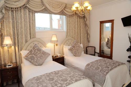 Hostal The Blarney Stone Guesthouse