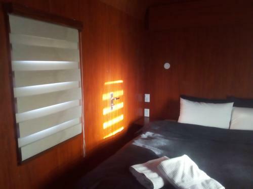Onkel Inn Wagon Sleepbox Uyuni