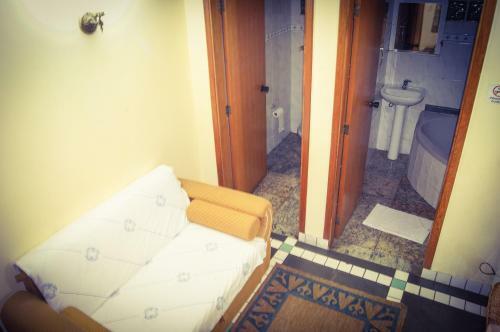 Cumbipar King Hotel