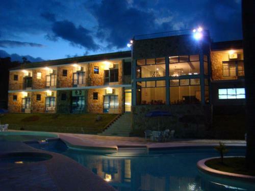 Hotel Camping Quedasdagua