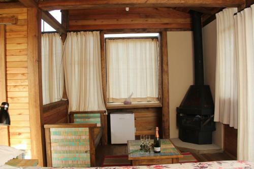 Hostal Caf� E Cabanas Lenha No Fogo