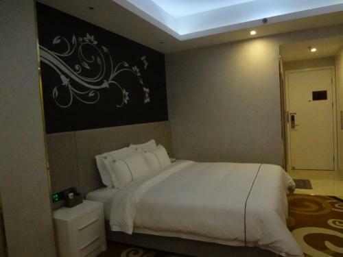 California International Hotel (???????)