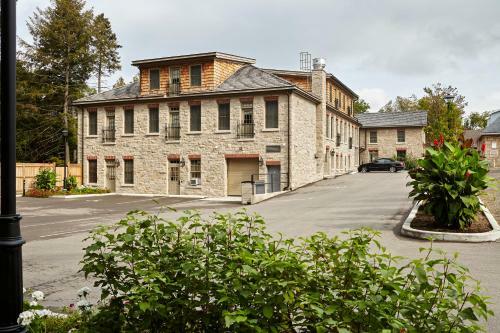 Hotel The Barracks Inn