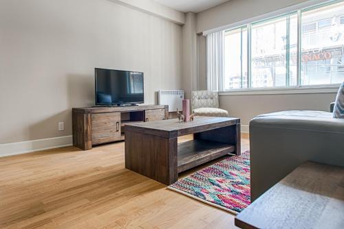 Apartments On Aylmer Street 409