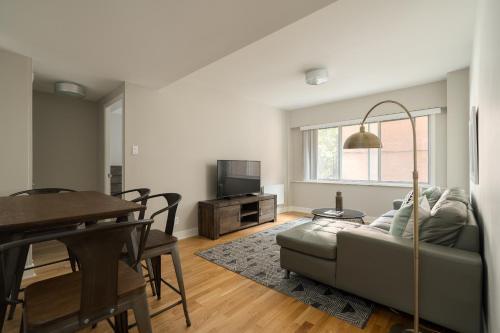 Apartments On Aylmer Street 409