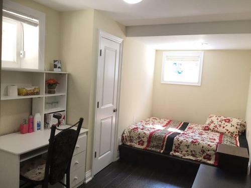 Hostal Toronto Downtown Comfortable Home